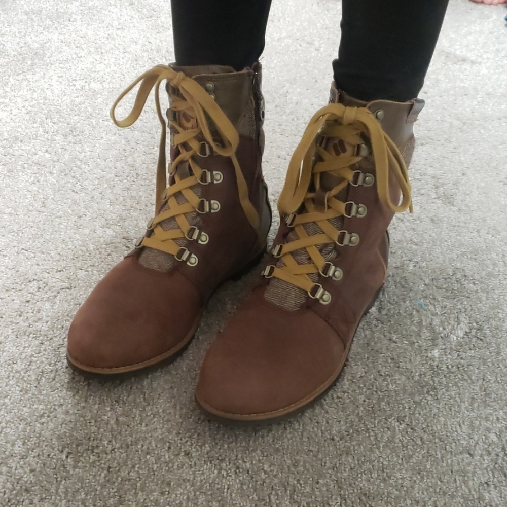 Columbia waterproof boots